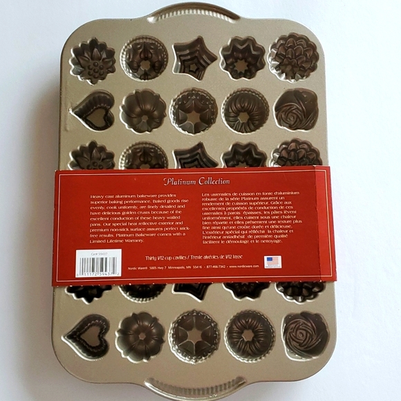 Nordic Ware Platinum Collection 30 Bundt Tea Cake - Candy Mold New Made in USA - Picture 2 of 11